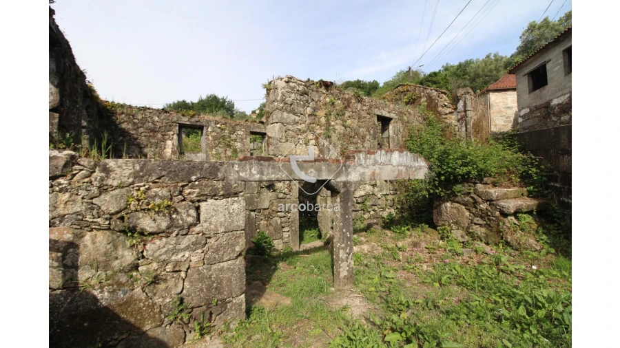 Moradia T3 para Venda em Bárrio e Cepões Foto 16