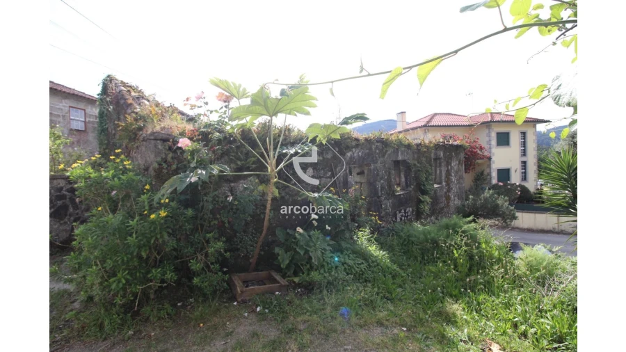 Moradia T3 para Venda em Bárrio e Cepões Foto 3