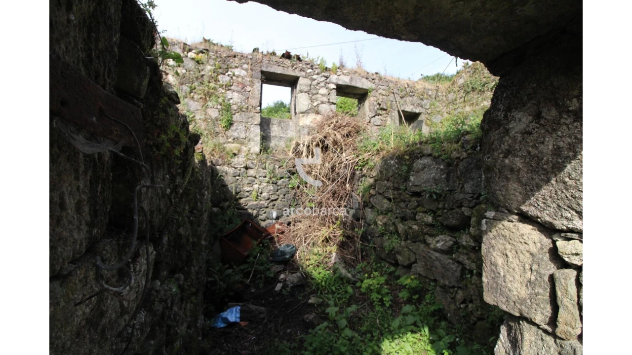 Moradia T3 para Venda em Bárrio e Cepões Foto 19