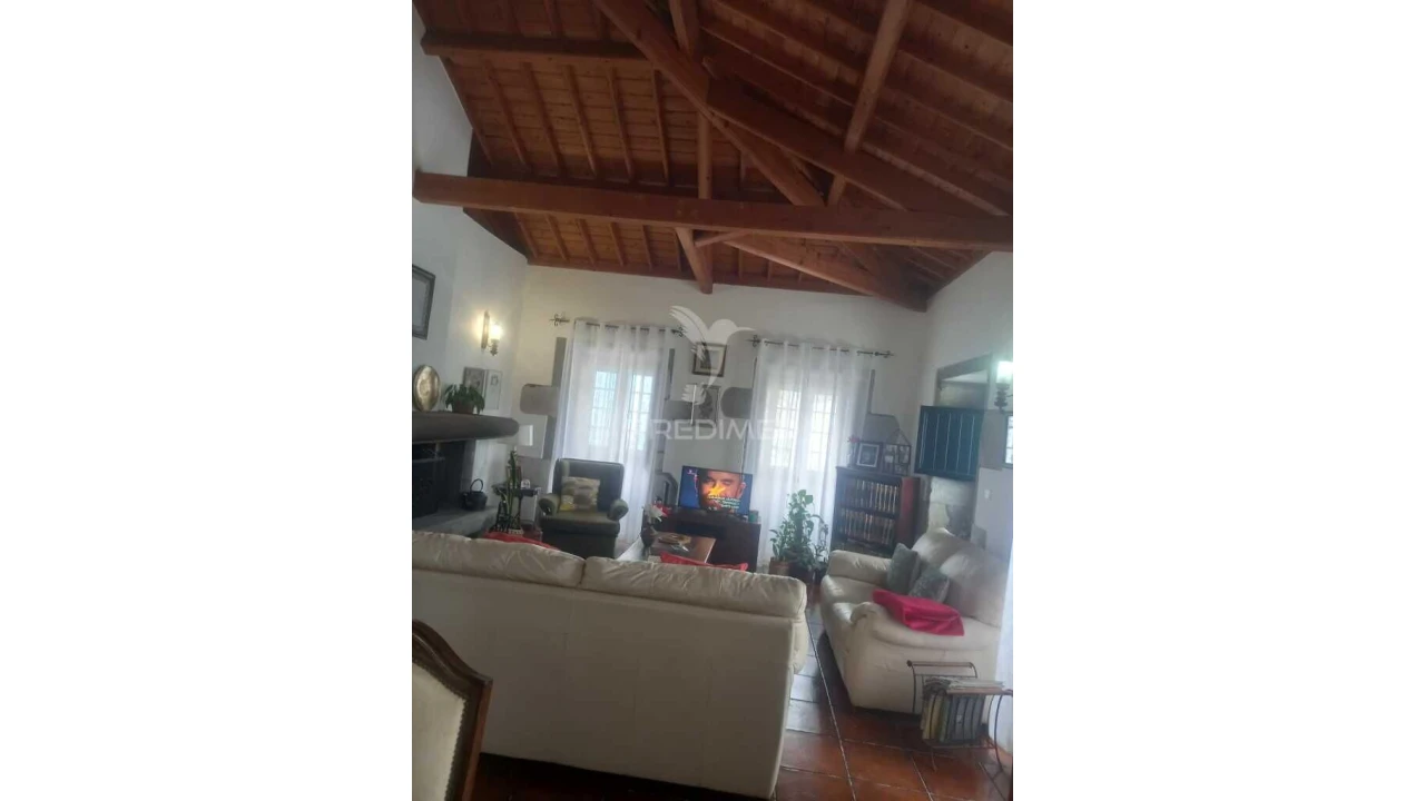 Moradia T3 para Venda em Terra Chã Foto 8