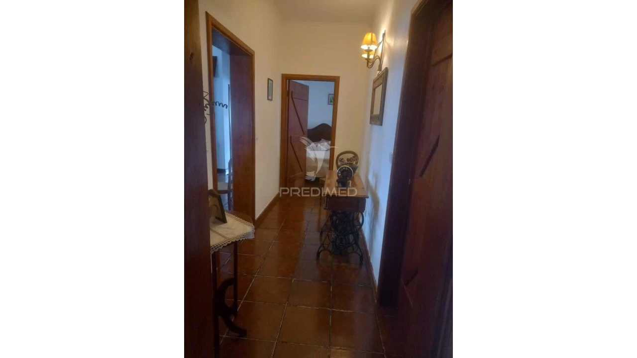 Moradia T3 para Venda em Terra Chã Foto 13