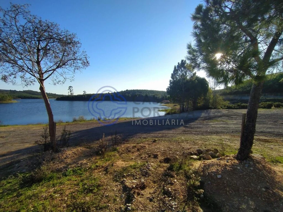 Terreno para Venda em Serra e Junceira Foto 30