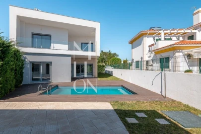 Moradia T4 para Venda em Azeitão (São Lourenço e São Simão)