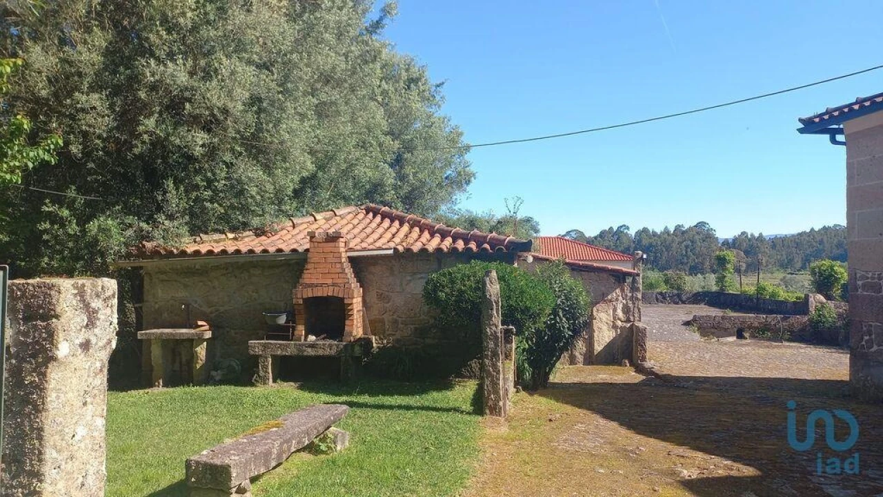 Moradia T3 para Venda em Facha Foto 2