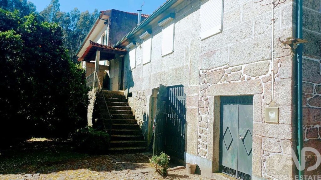 Moradia T3 para Venda em Facha Foto 22