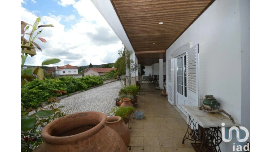 Moradia T5 para Venda em Castanheira de Pêra e Coentral Foto 4