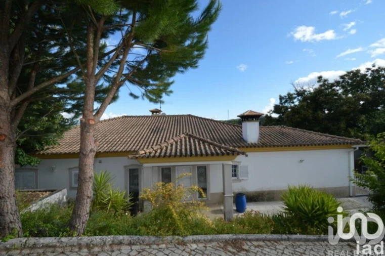 Moradia T5 para Venda em Castanheira de Pêra e Coentral Foto 18