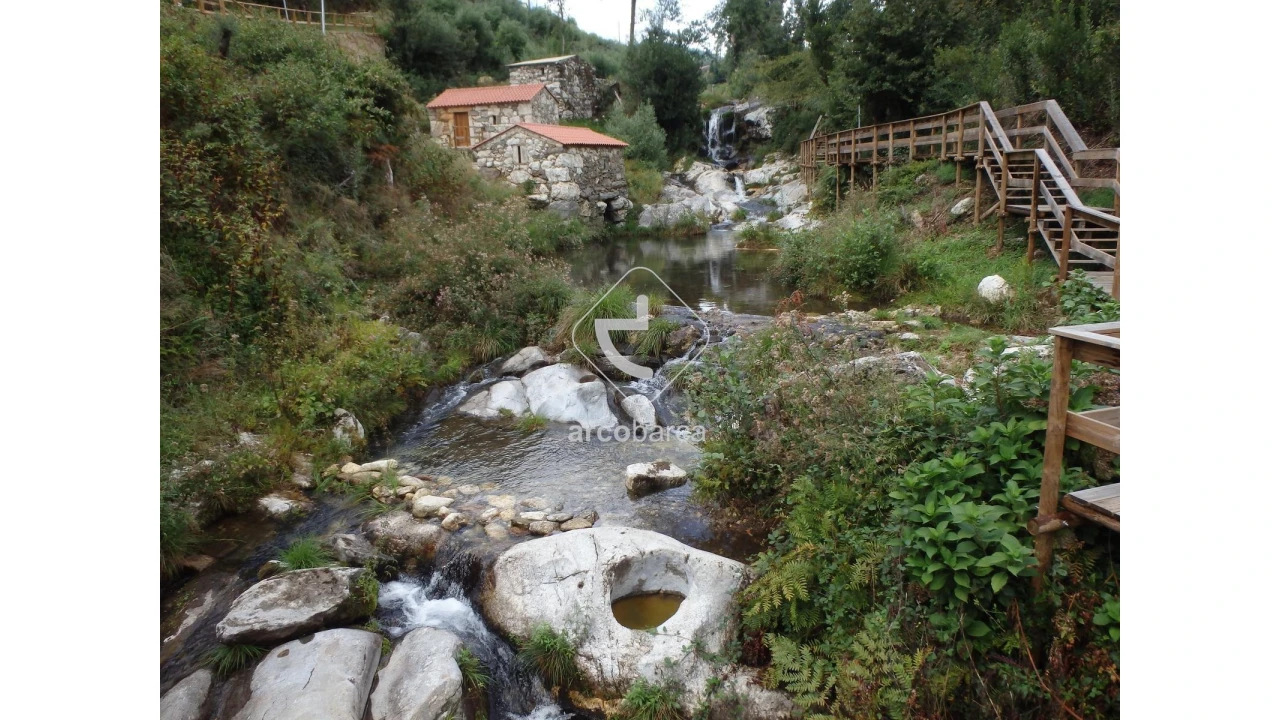 Moradia T4 para Venda em Labruja Foto 70