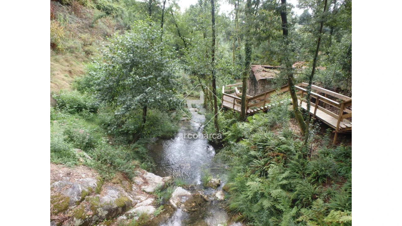 Moradia T4 para Venda em Labruja Foto 69