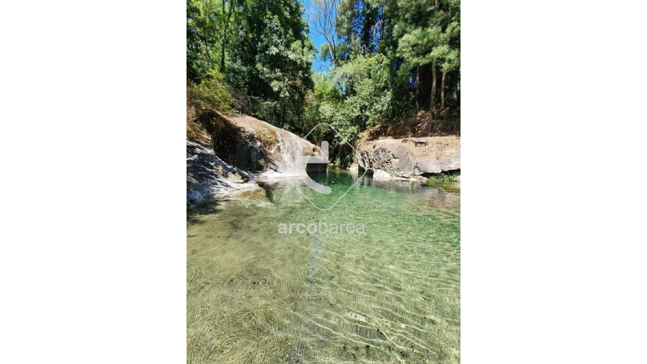 Moradia T4 para Venda em Labruja Foto 80