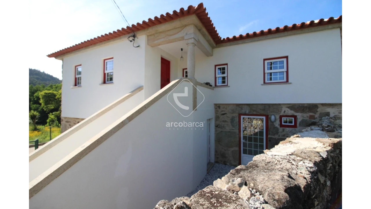 Moradia T4 para Venda em Labruja Foto 58