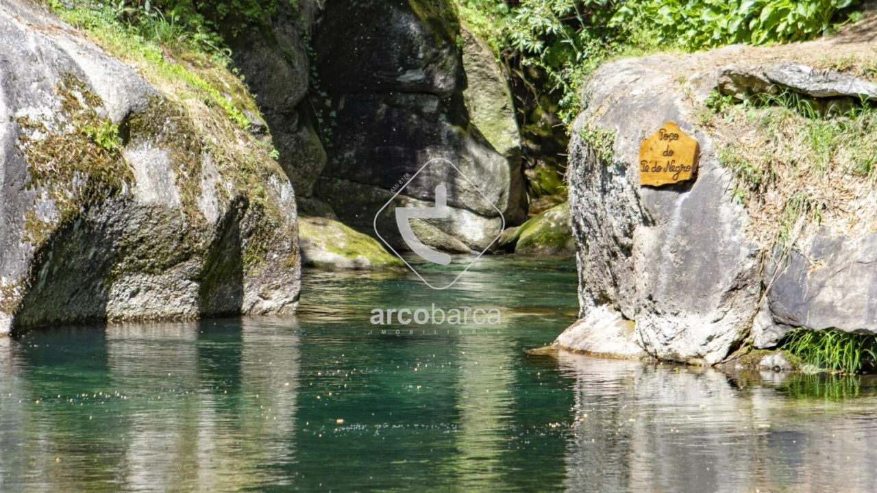 Moradia T4 para Venda em Labruja Foto 88