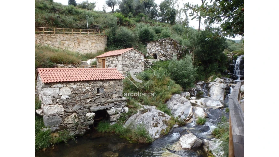 Moradia T4 para Venda em Labruja Foto 63