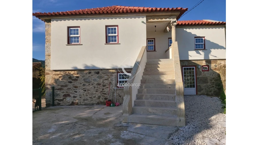 Moradia T4 para Venda em Labruja