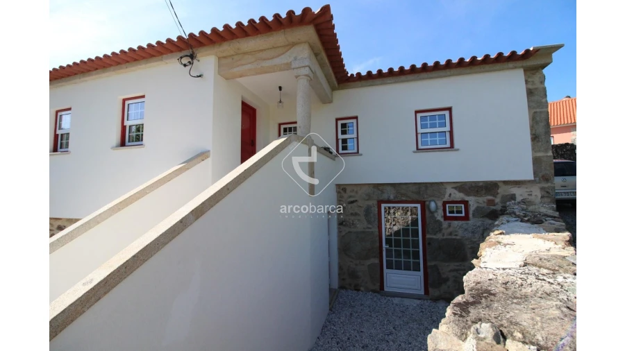 Moradia T4 para Venda em Labruja Foto 59