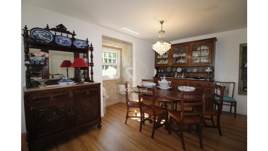 Moradia T4 para Venda em Labruja Foto 12