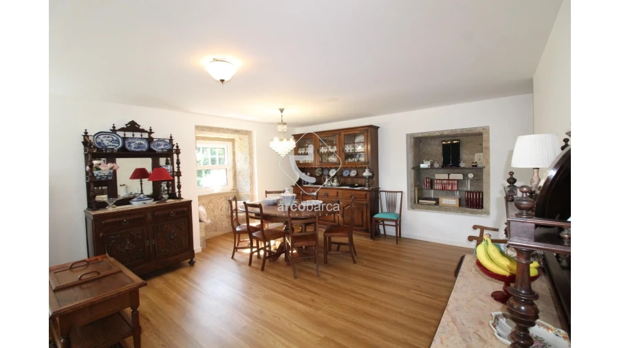 Moradia T4 para Venda em Labruja Foto 14