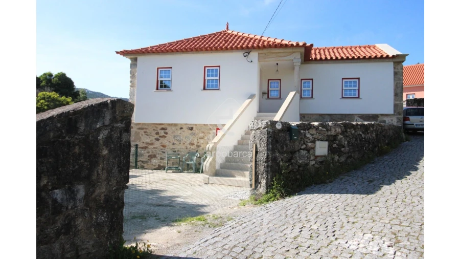 Moradia T4 para Venda em Labruja Foto 56