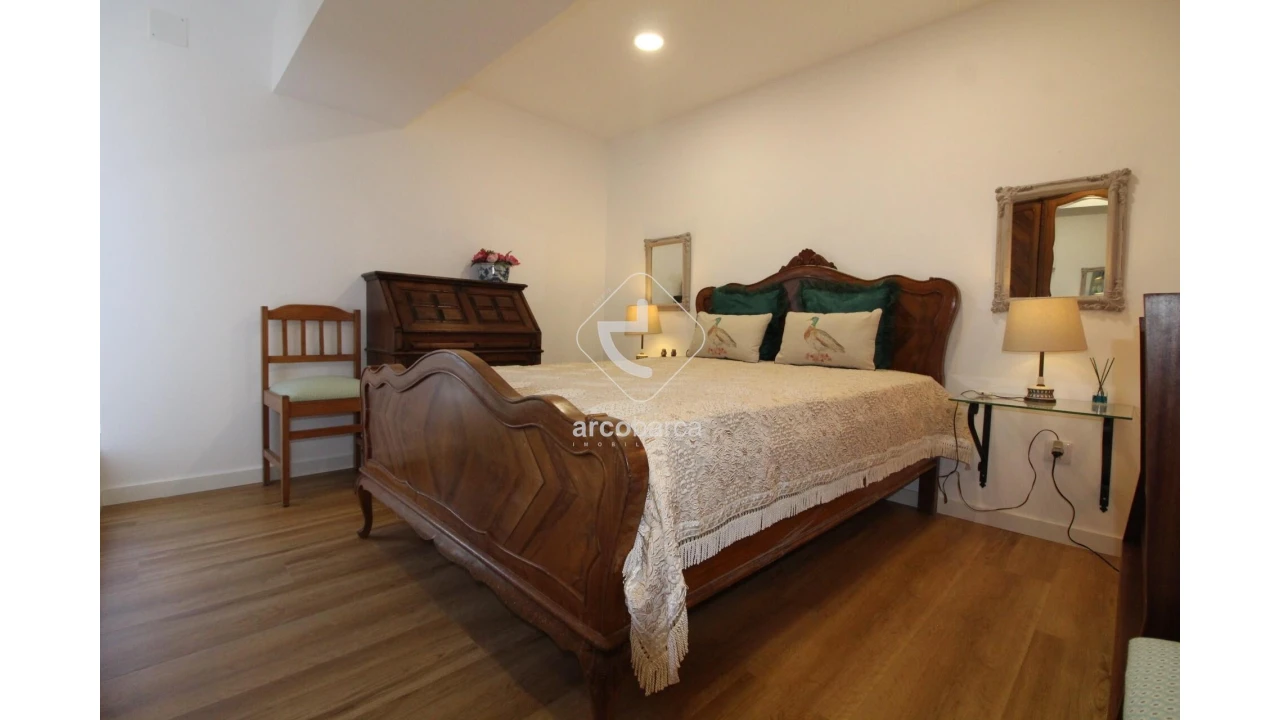 Moradia T4 para Venda em Labruja Foto 33