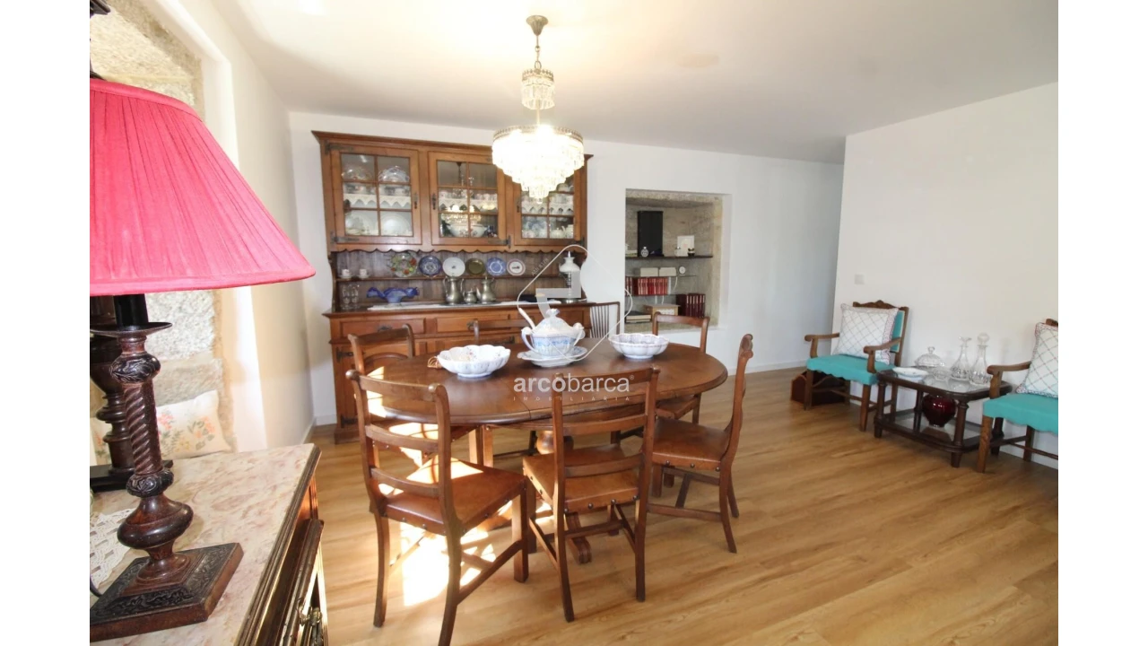 Moradia T4 para Venda em Labruja Foto 15