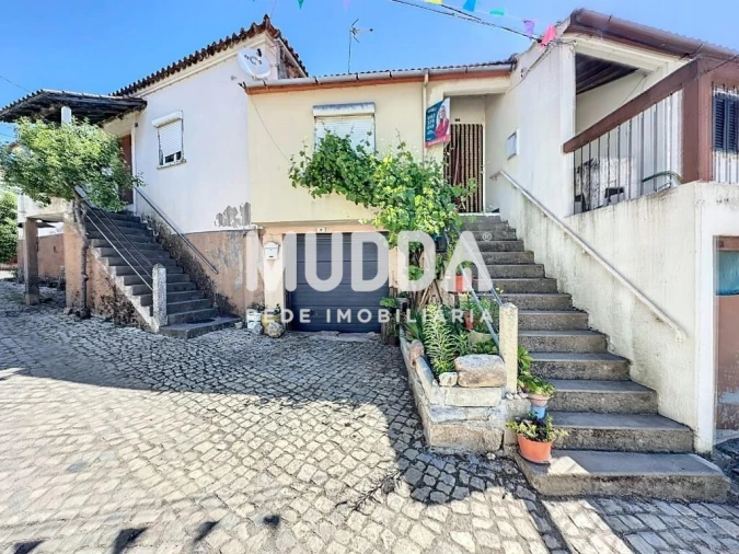 Moradia T2 para Venda em Babe Foto 9