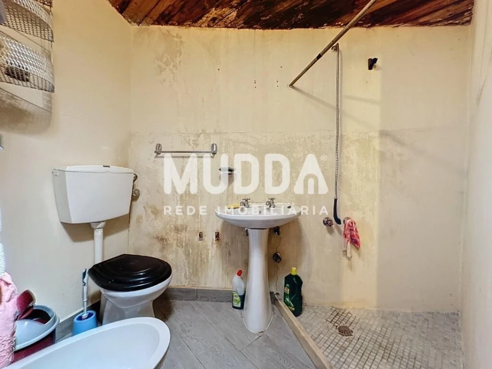 Moradia T2 para Venda em Babe Foto 6