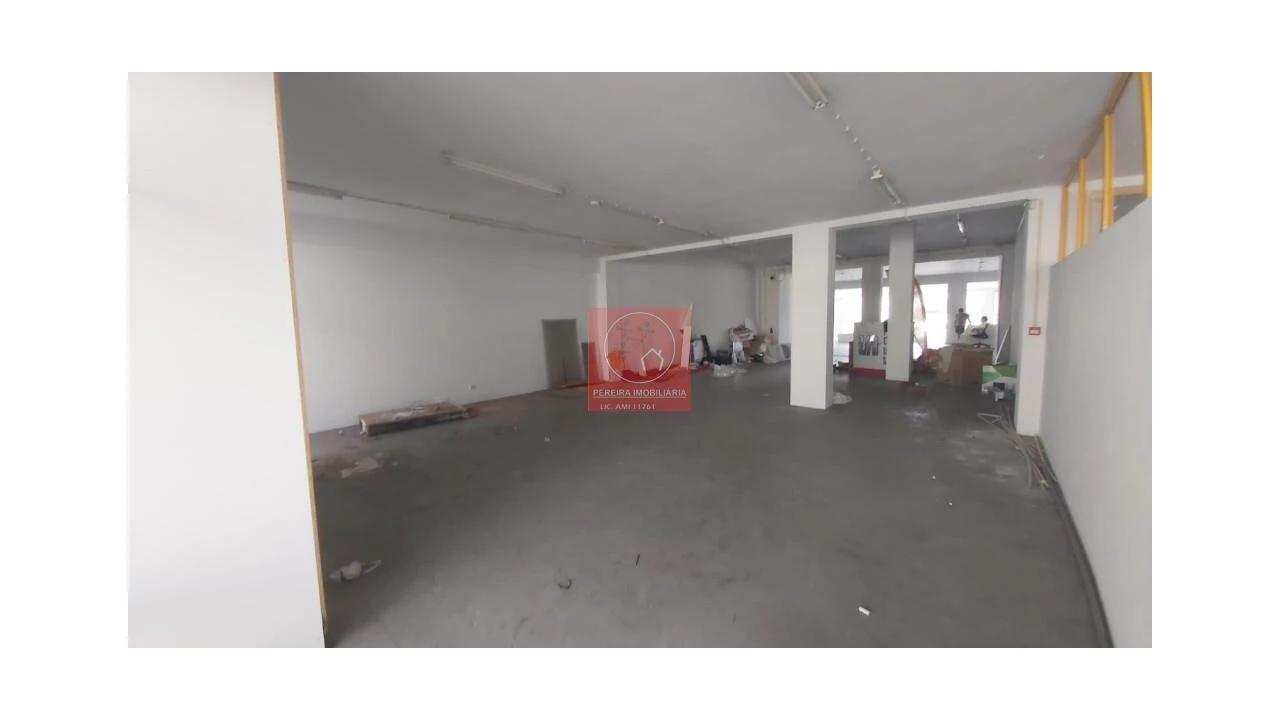 Loja para Arrendamento em Barcelos, V.Boa, V.Frescainha Foto 17