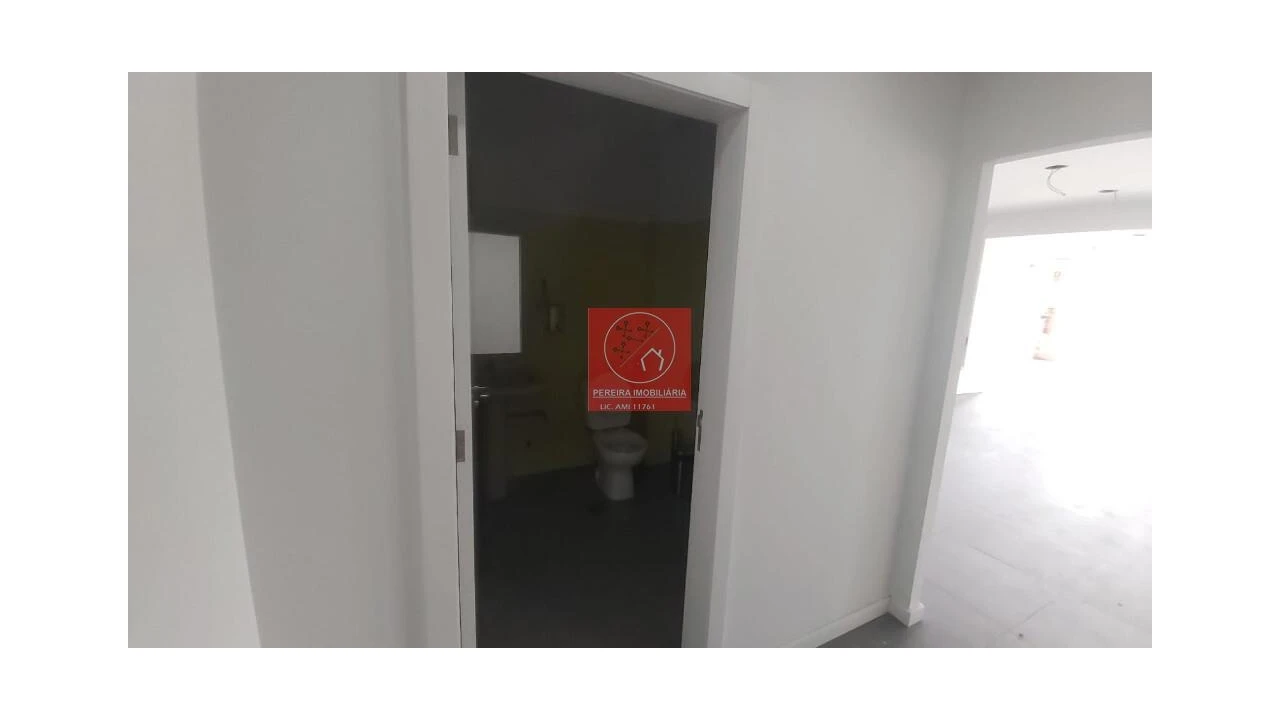 Loja para Arrendamento em Barcelos, V.Boa, V.Frescainha Foto 21