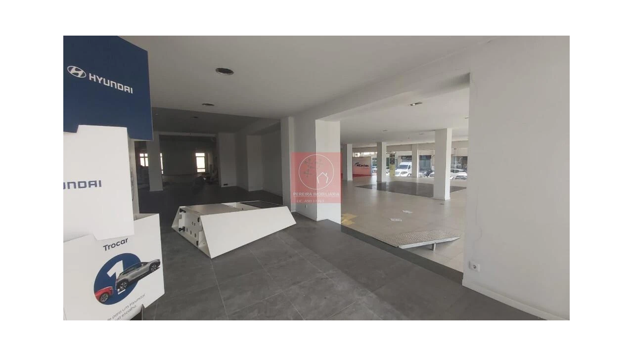 Loja para Arrendamento em Barcelos, V.Boa, V.Frescainha Foto 15