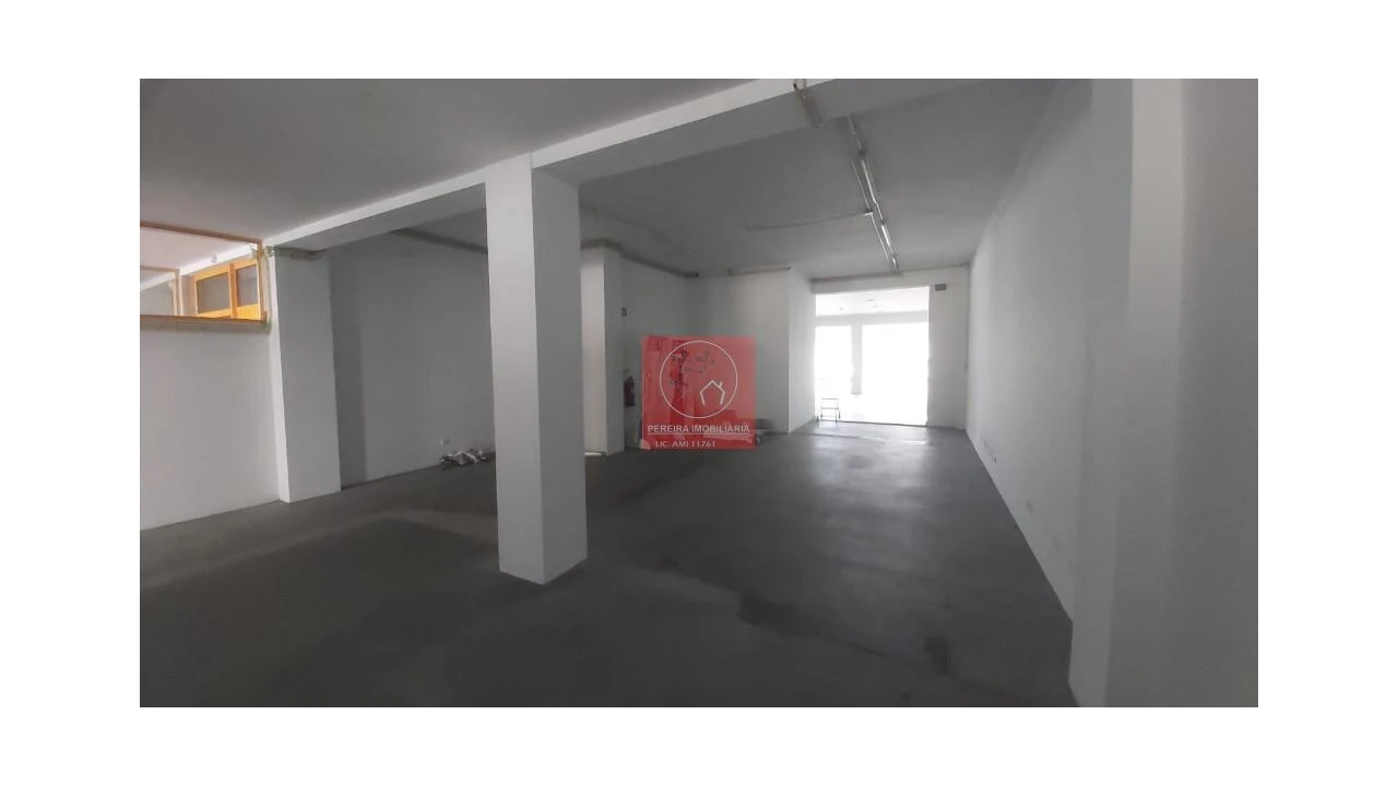 Loja para Arrendamento em Barcelos, V.Boa, V.Frescainha Foto 7