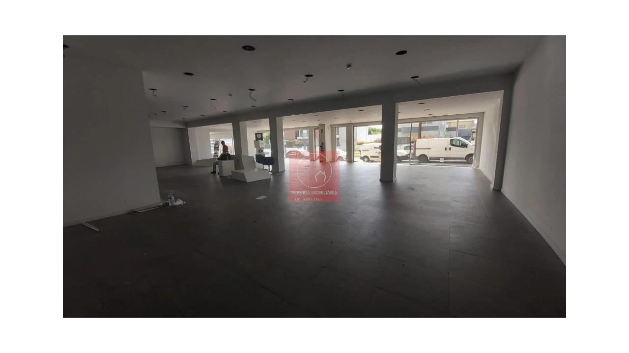 Loja para Arrendamento em Barcelos, V.Boa, V.Frescainha Foto 24