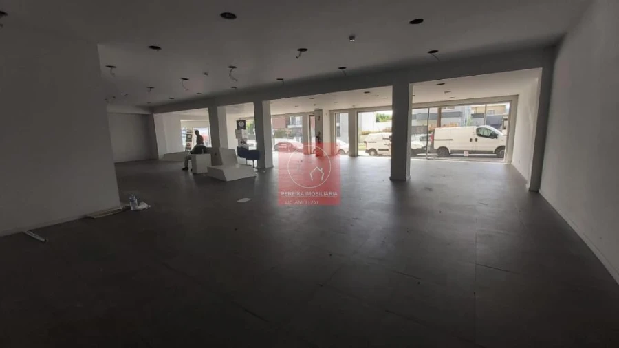 Loja para Arrendamento em Barcelos, V.Boa, V.Frescainha Foto 24