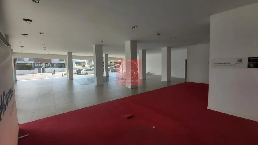 Loja para Arrendamento em Barcelos, V.Boa, V.Frescainha Foto 11