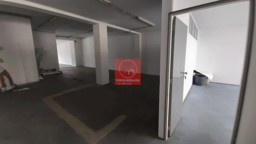 Loja para Arrendamento em Barcelos, V.Boa, V.Frescainha Foto 6