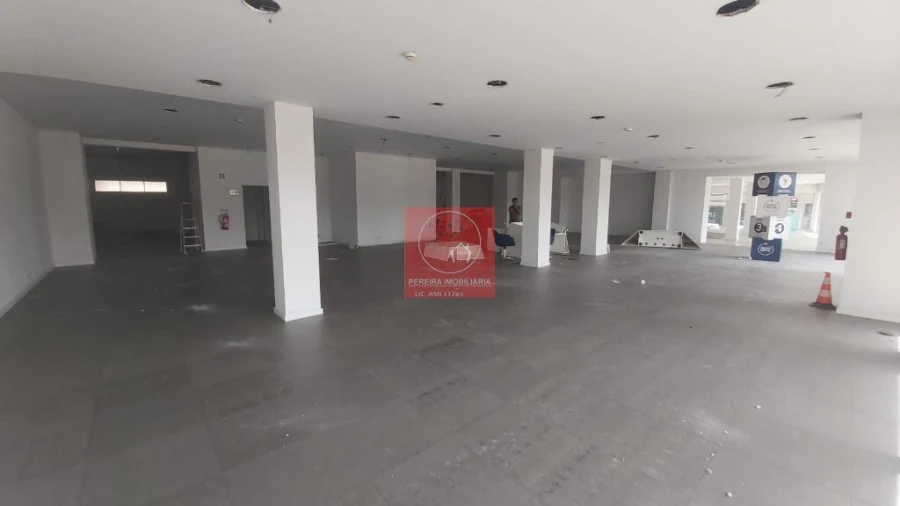 Loja para Arrendamento em Barcelos, V.Boa, V.Frescainha Foto 2