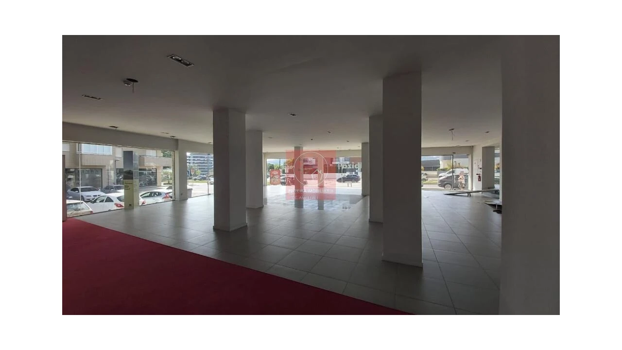 Loja para Arrendamento em Barcelos, V.Boa, V.Frescainha Foto 10