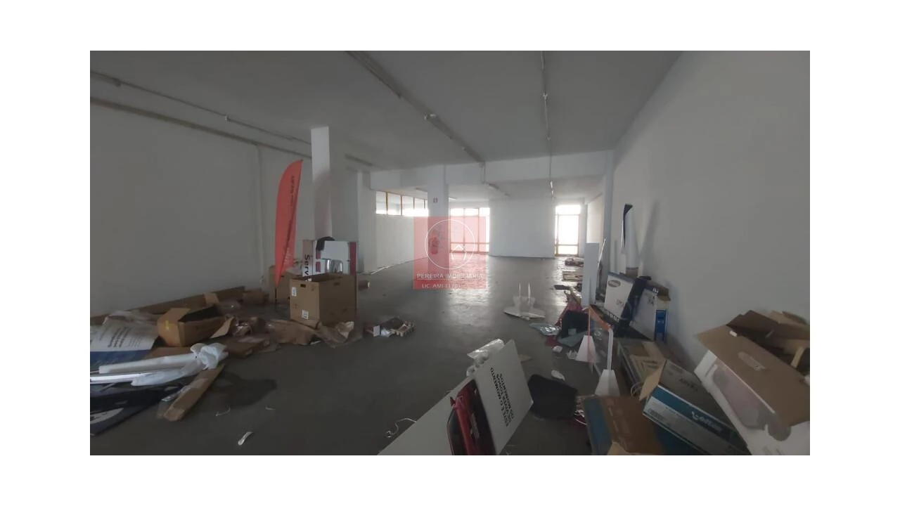 Loja para Arrendamento em Barcelos, V.Boa, V.Frescainha Foto 18