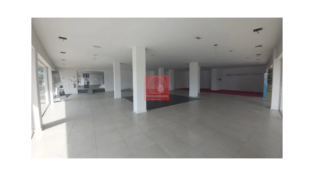 Loja para Arrendamento em Barcelos, V.Boa, V.Frescainha Foto 12