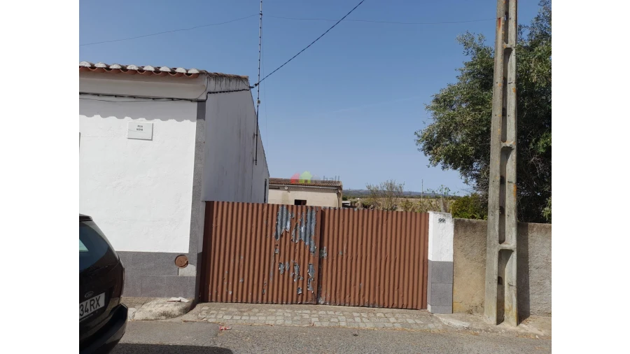 Moradia T4 para Venda em Campo e Campinho Foto 2