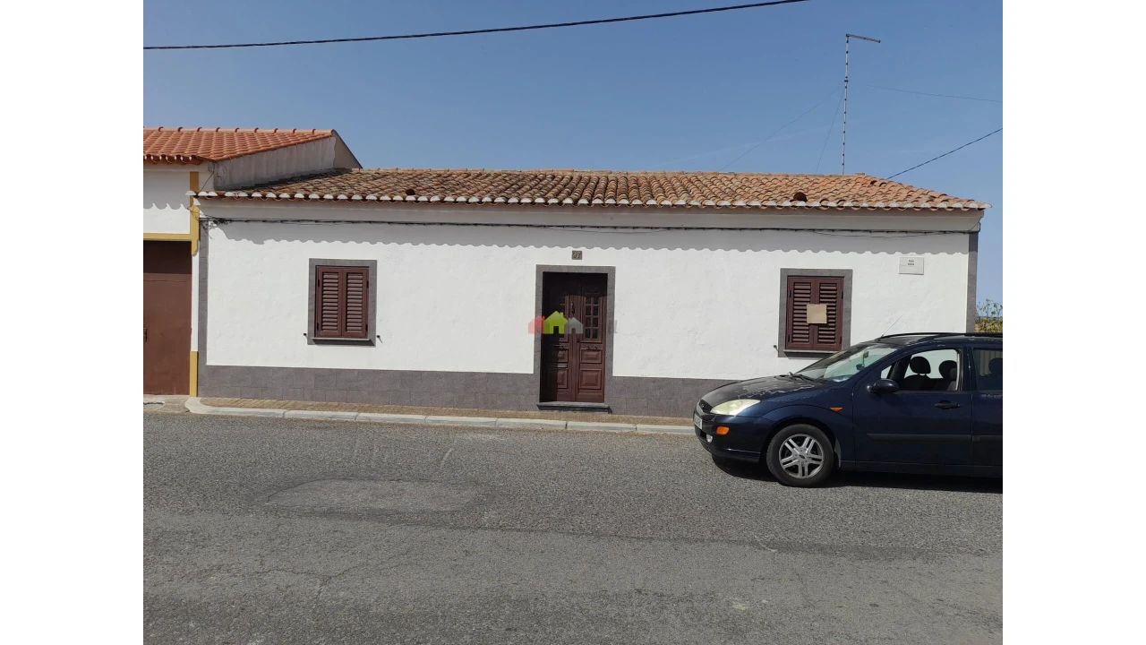 Moradia T4 para Venda em Campo e Campinho Foto 1