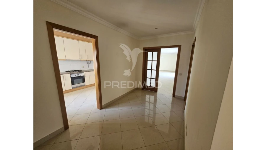 Apartamento T3 para Venda em Quarteira Foto 12