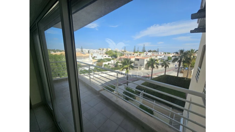 Apartamento T3 para Venda em Quarteira Foto 2