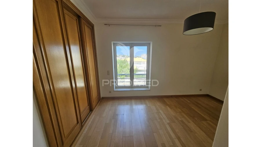 Apartamento T3 para Venda em Quarteira Foto 10
