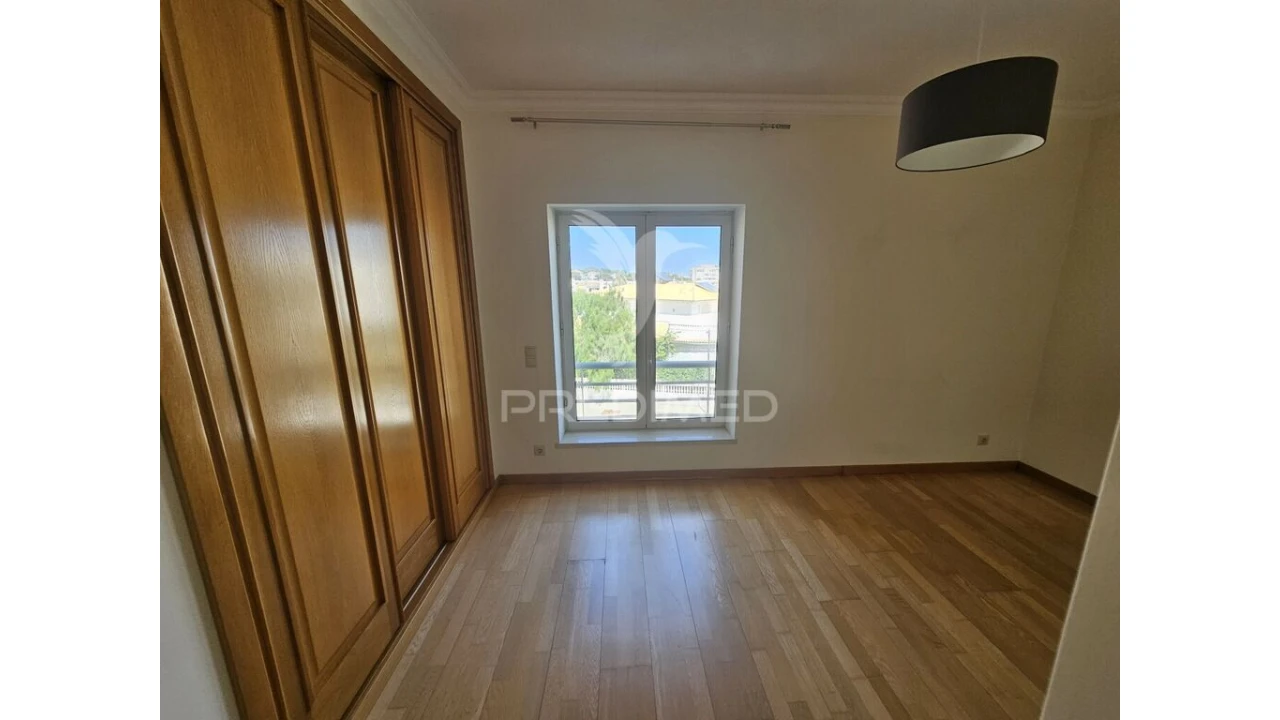 Apartamento T3 para Venda em Quarteira Foto 10