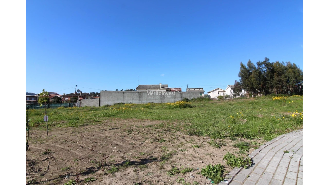 Terreno para Venda em Loureira Foto 11
