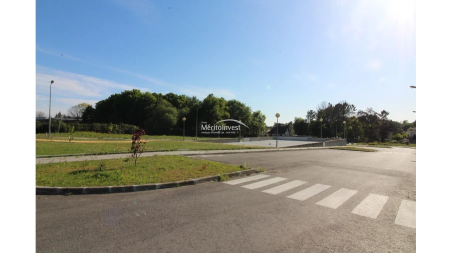 Terreno para Venda em Loureira Foto 12