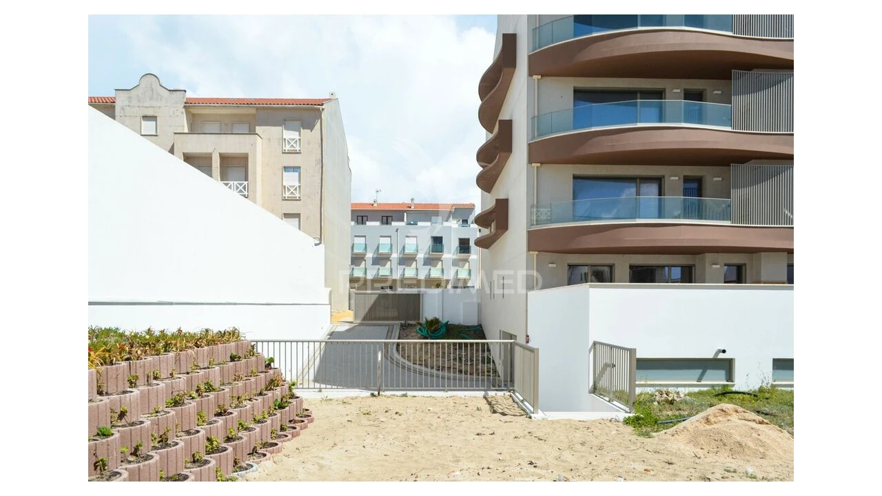 Apartamento T5 para Venda em Gafanha da Encarnação Foto 20