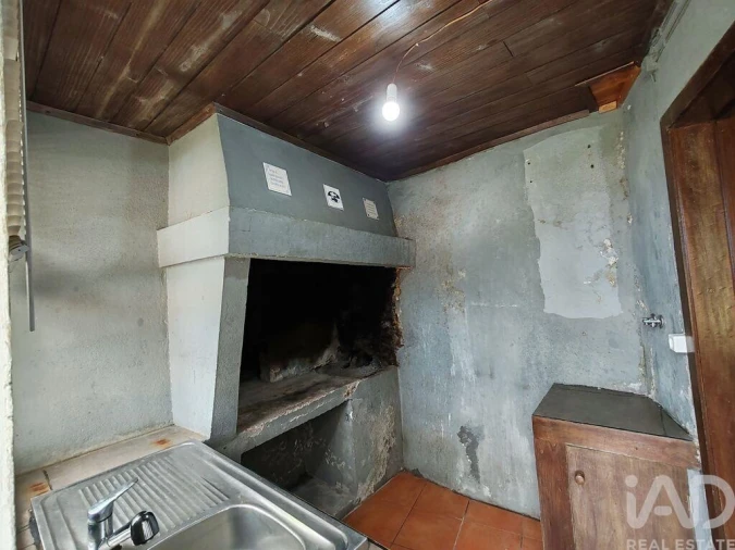 Moradia T3 para Venda em Lajes do Pico Foto 16