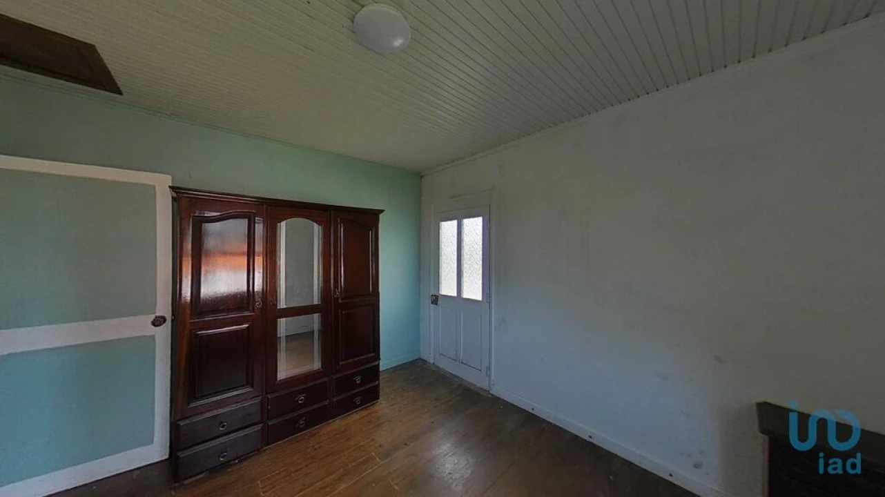 Moradia T3 para Venda em Lajes do Pico Foto 11