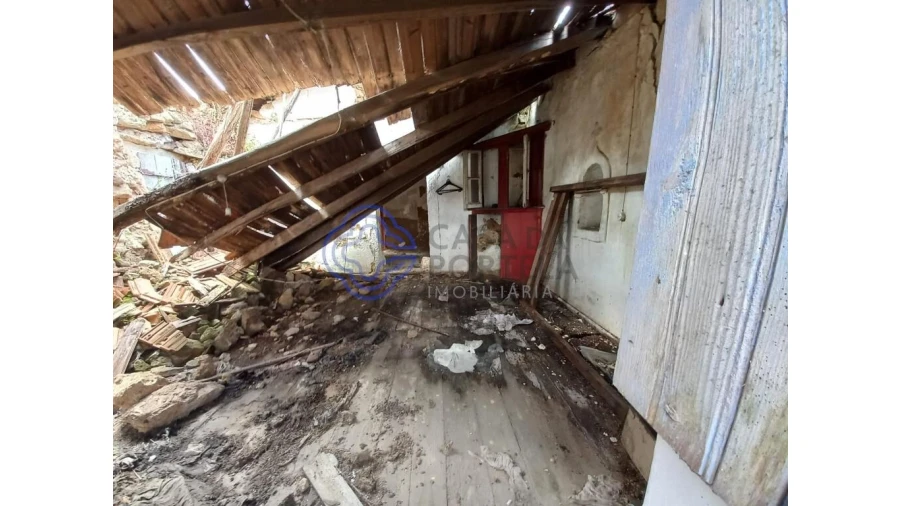 Moradia T3 para Venda em Casais e Alviobeira Foto 7